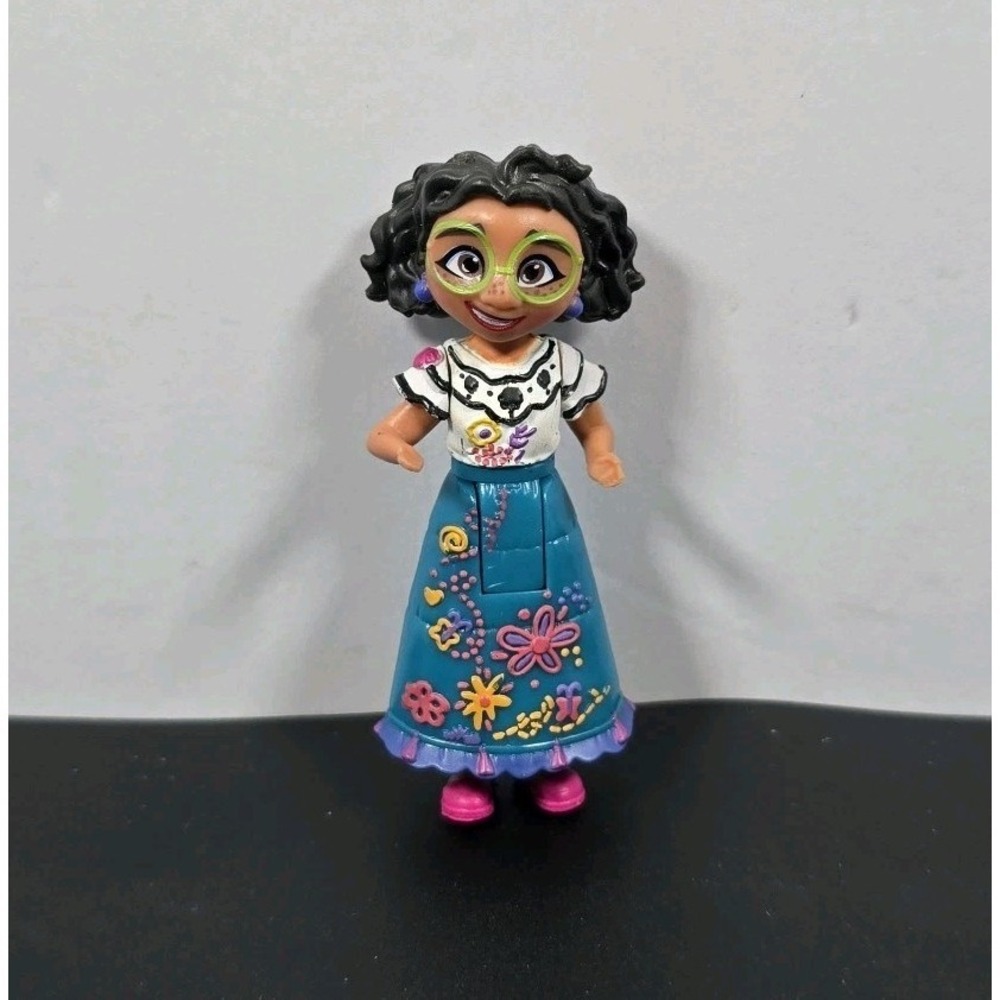 Disney - Encanto - MIRABEL MADRIGAL - 3in Action Figure
